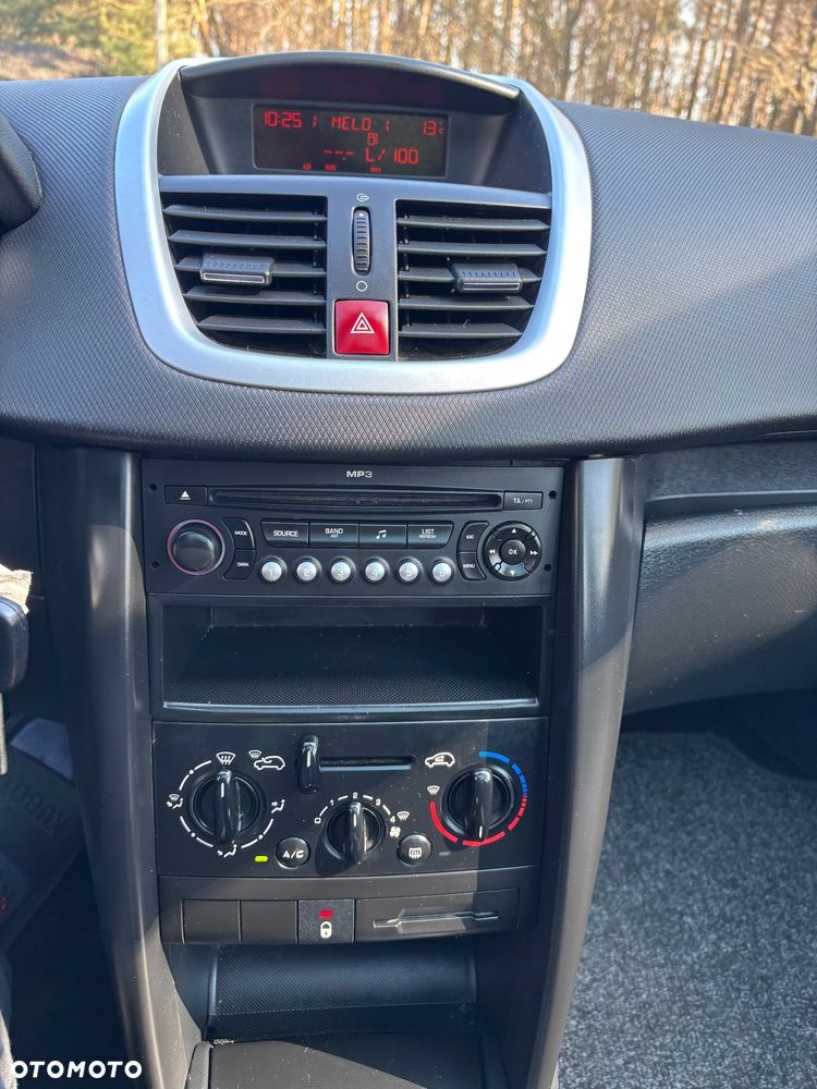 Peugeot 207 75 Filou - 23