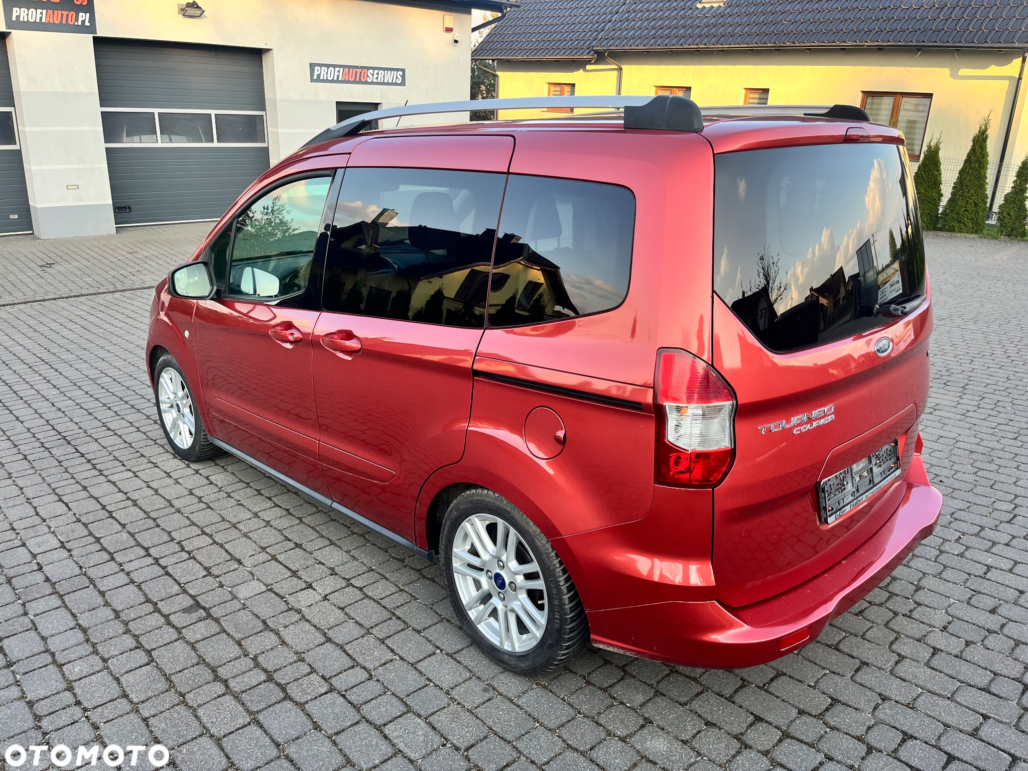 Ford Tourneo Courier 1.0 EcoBoost S&S Titanium - 7