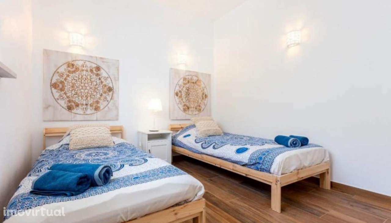 Tradicional Moradia V2 renovada para venda em Budens, Algarve - Grande imagem: 5/16