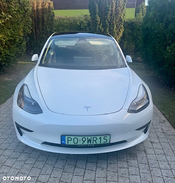 Tesla Model 3 2022 photo 2