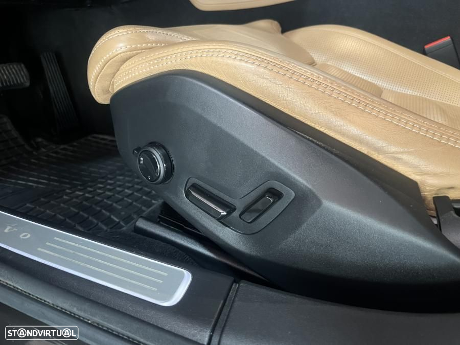 Volvo V90 Cross Country 2.0 D4 Plus AWD Geartronic - 14