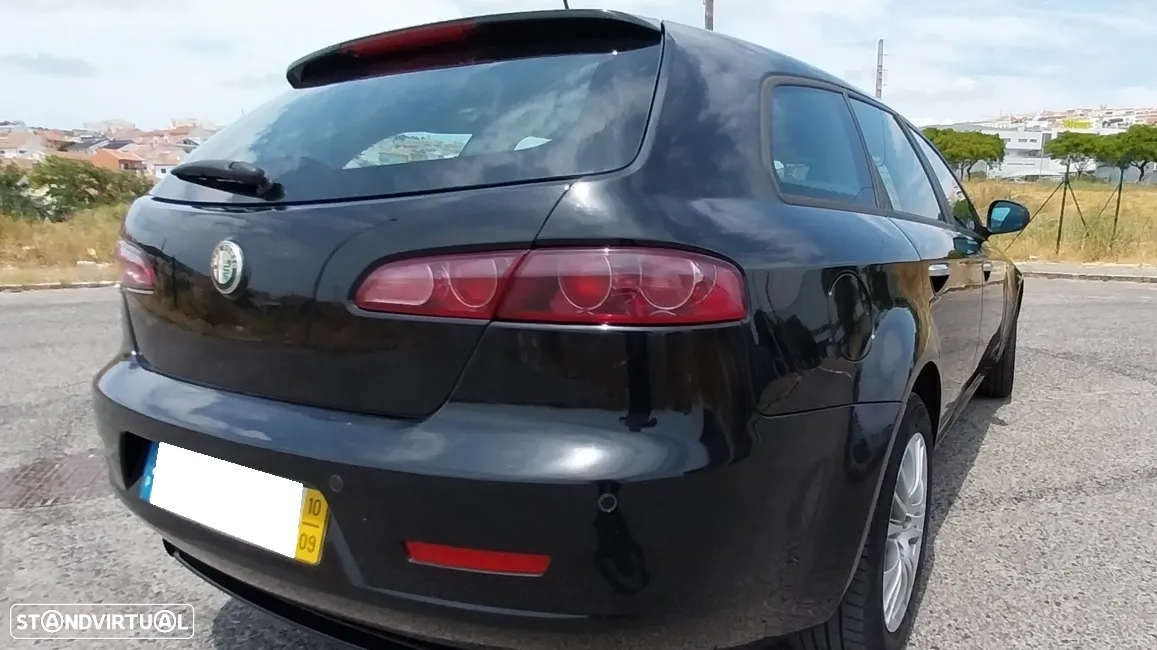 Alfa Romeo 159 Sportwagon 1.9 JTDm 8V Executiva - 48