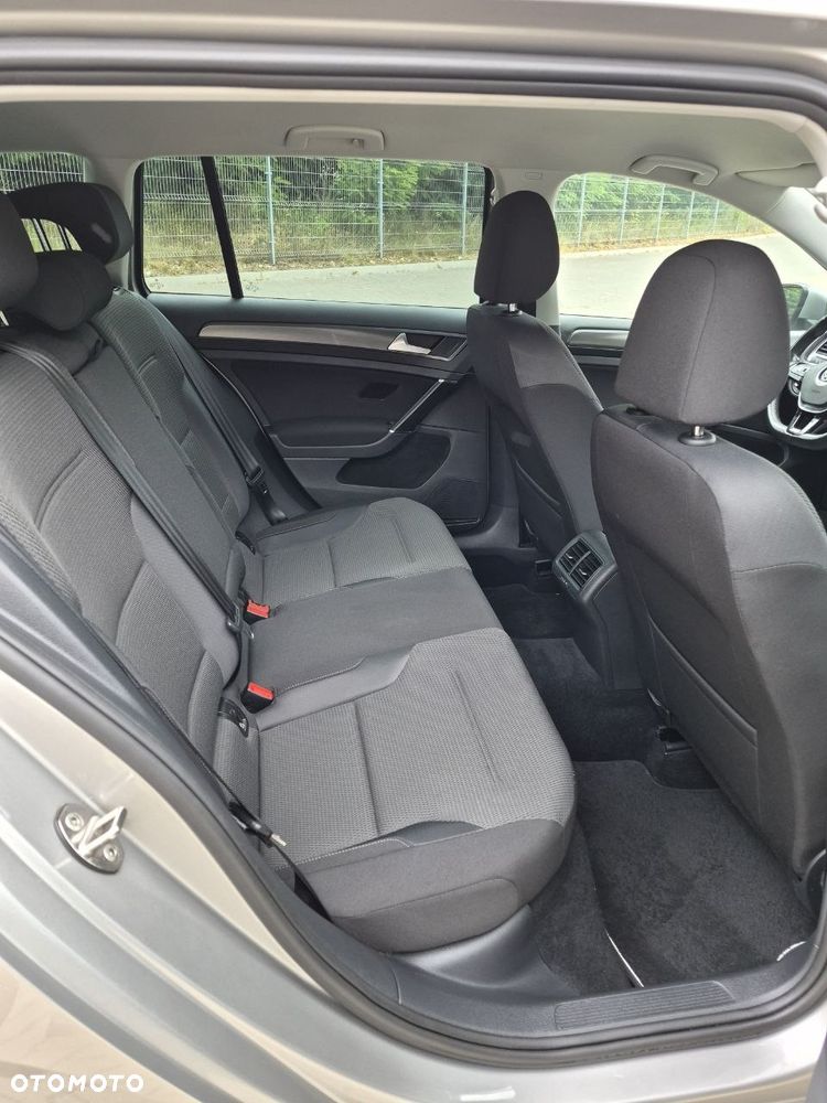 Volkswagen Golf 1.5 TSI BlueMotion ACT DSG Comfortline - 21