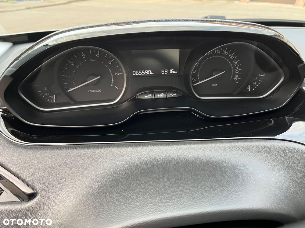 Peugeot 208 1.2 PureTech Active - 7