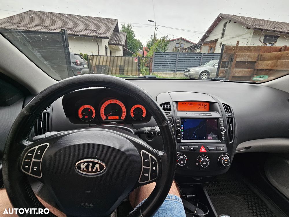 Kia Ceed - 6