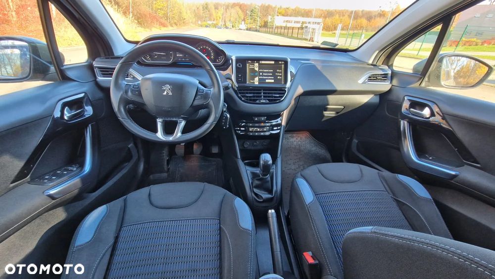 Peugeot 208 1.2 PureTech Allure - 12