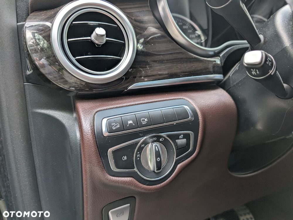 Mercedes-Benz Klasa V 250 d 4-Matic Exclusive 7G-Tronic - 23