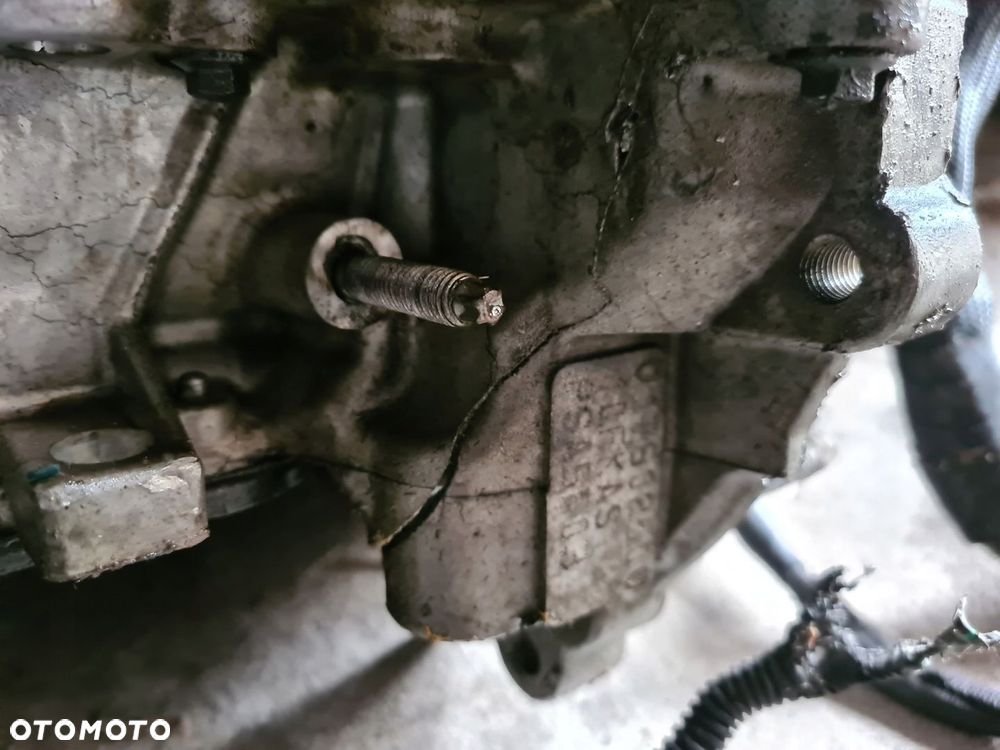 peugeot 208 GTI silnik 1.6 THP 200 5F03 - 4