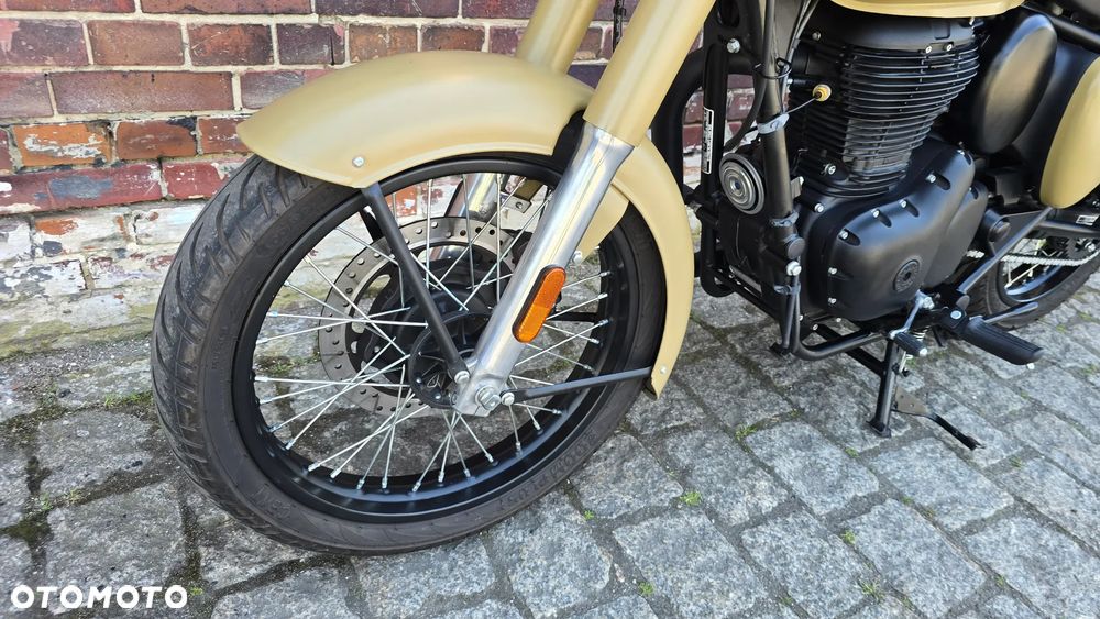 Royal Enfield Classic - 16