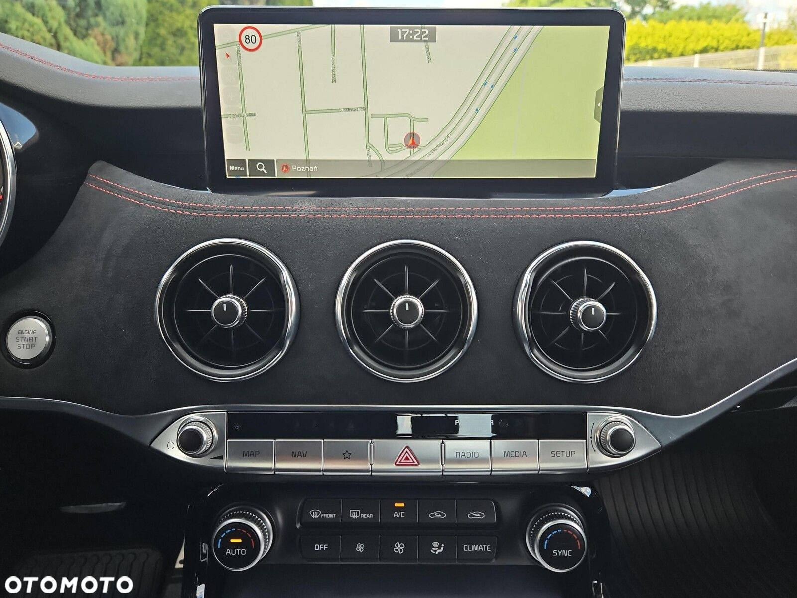 Kia Stinger - 16