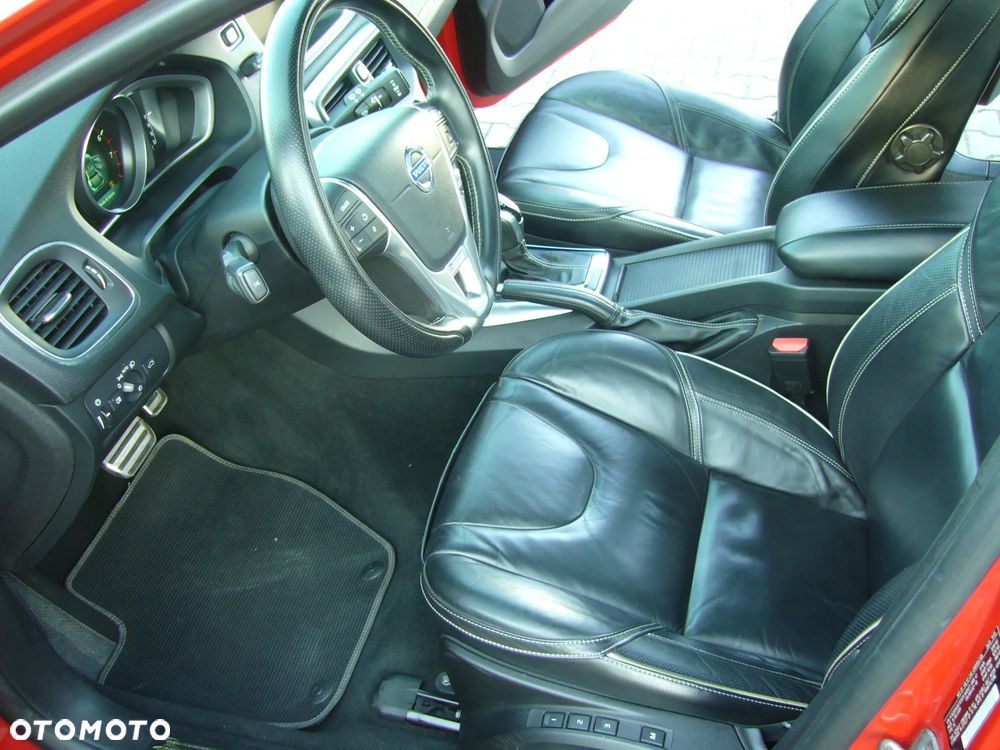 Volvo V40 T5 Geartronic RDesign - 11