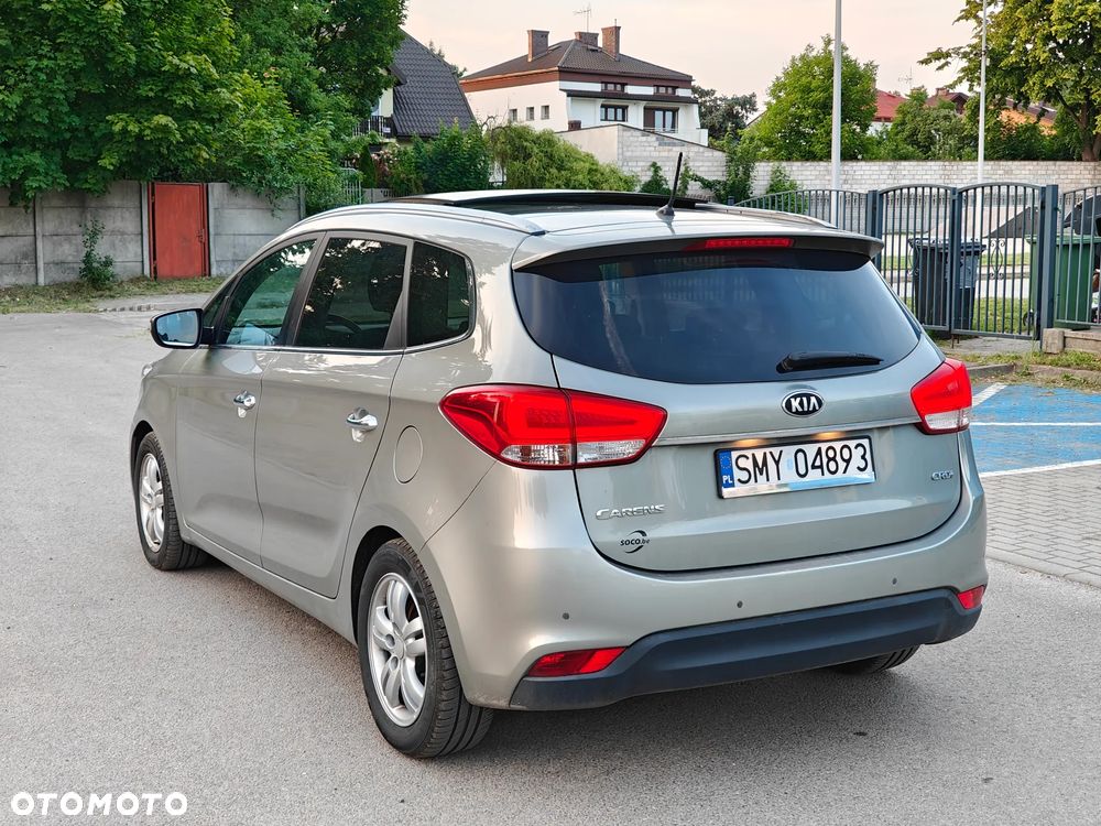 Kia Carens 1.7 CRDi L 7os - 8