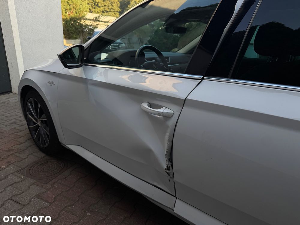 Skoda Superb 2.0 TDI DSG L&K - 39