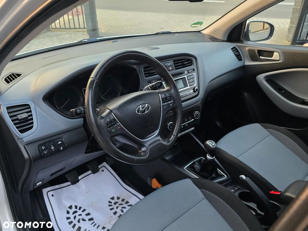 Hyundai i20 blue 1.2 YES Gold - 28