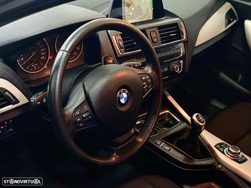 BMW 116 d Sport Line - 12