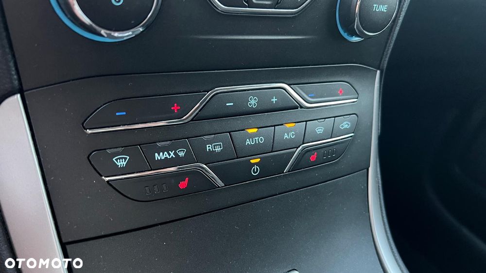 Ford S-Max - 40