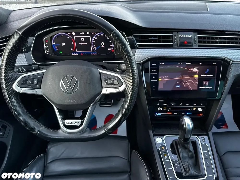 Volkswagen Passat Alltrack 2.0 TDI SCR DSG 4Motion - 35