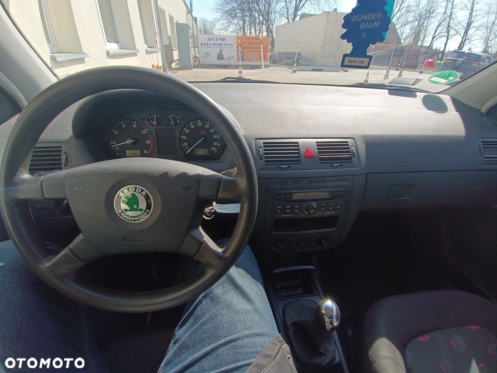 Skoda Fabia 1.4 16V Comfort - 4