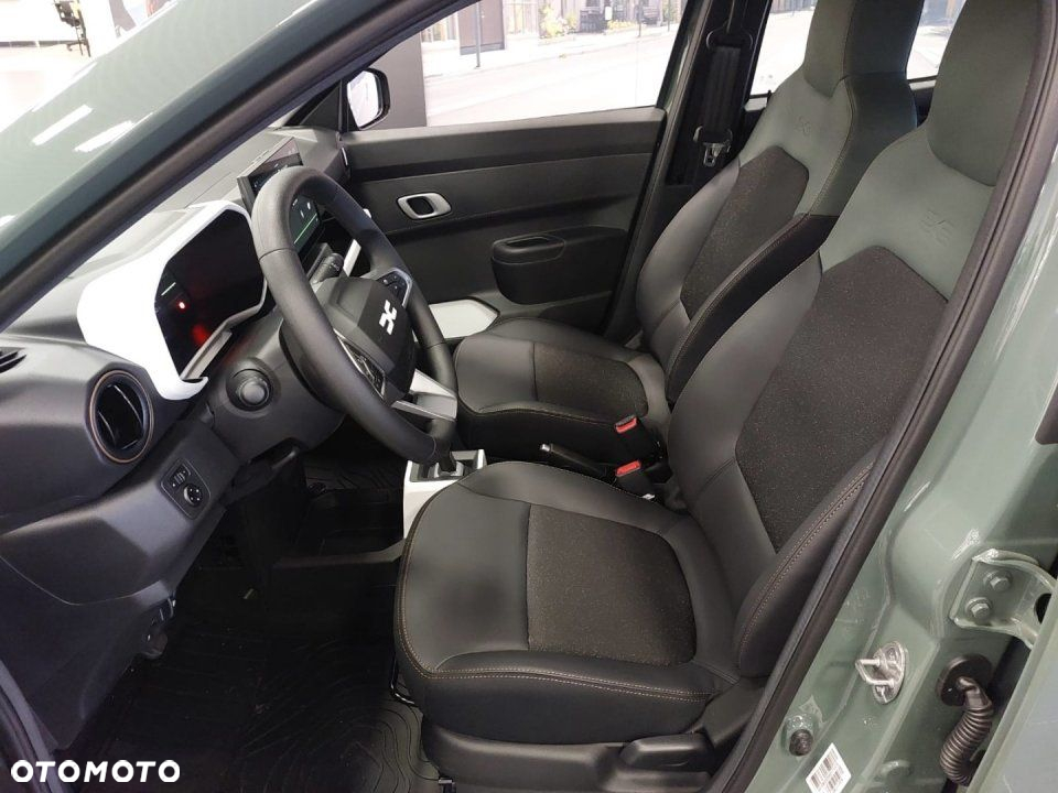 Dacia Spring - 12