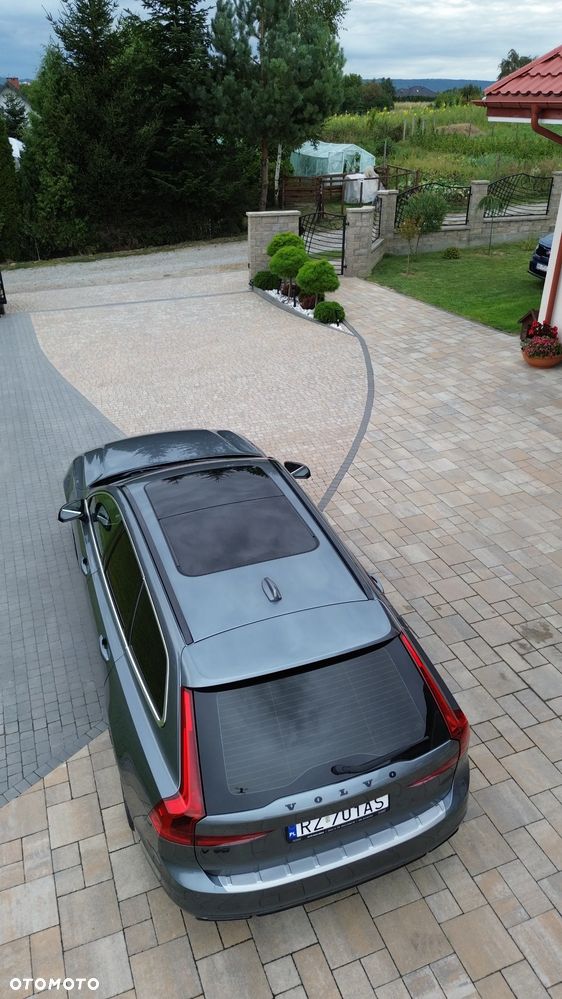 Volvo V90 D5 AWD Momentum - 8