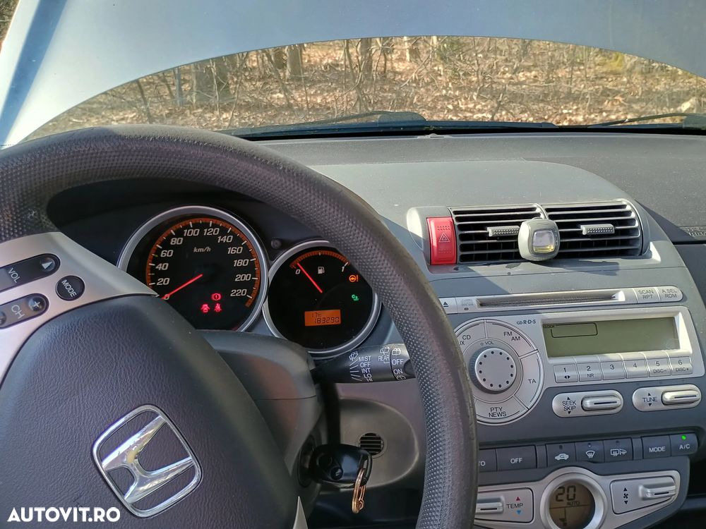 Honda Jazz 1.4i - 6