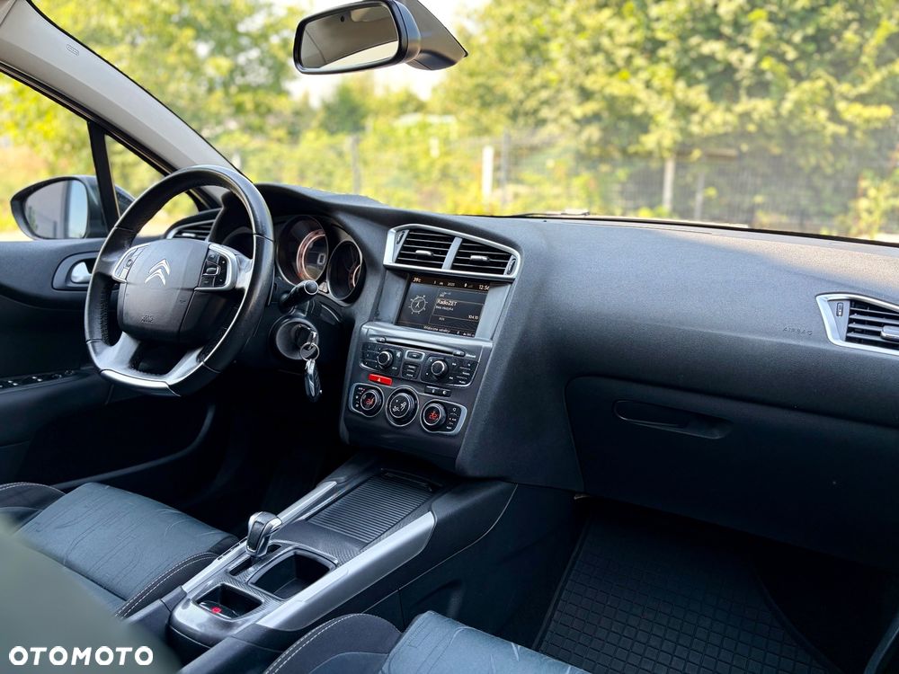 Citroën C4 e-HDi 115 ETG6 Exclusive - 23