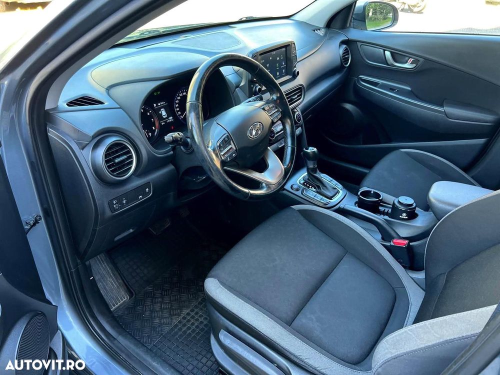 Hyundai KONA - 10