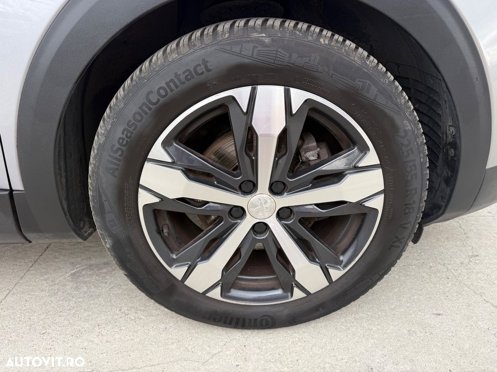 Peugeot 3008 1.2 PureTech Turbo S&S EAT6 Allure - 16