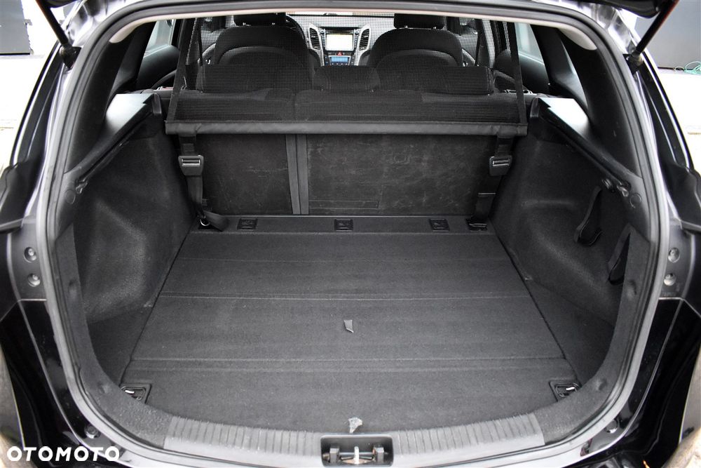 Hyundai i30 blue Kombi 1.6 CRDi DCT Trend - 17