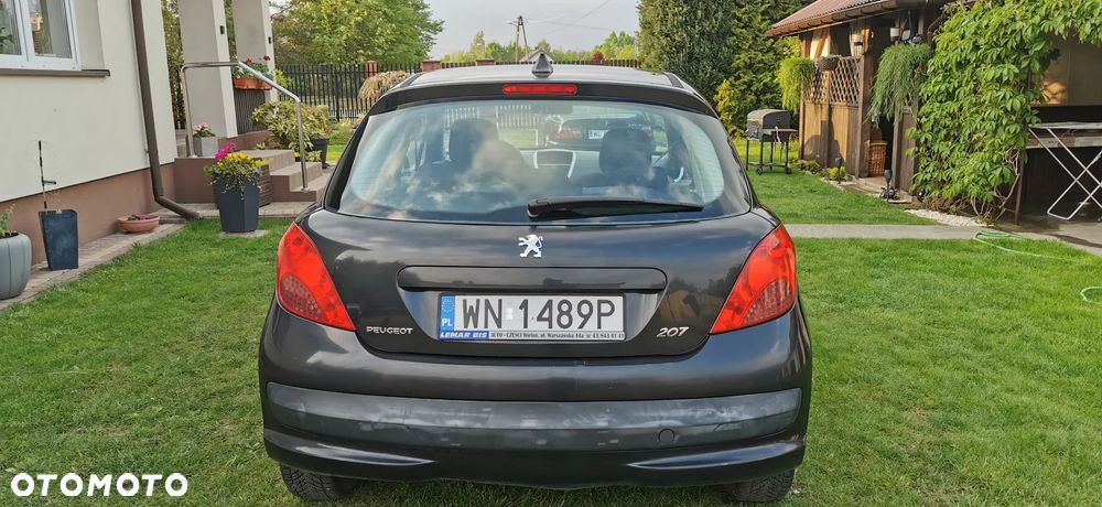 Peugeot 207 1.4 Presence Grand Prix - 12
