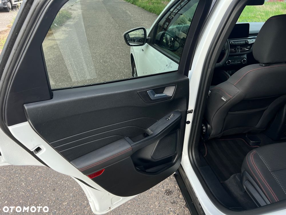 Ford Kuga 2.5 Duratec FHEV ST-LINE X - 17
