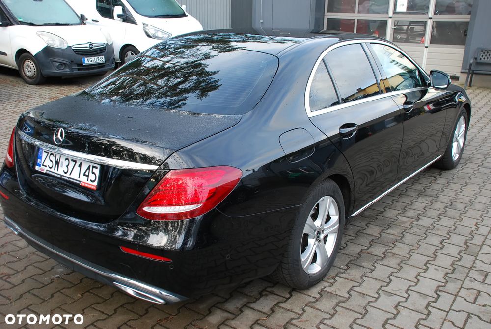 Mercedes-Benz Klasa E 220 d 9G-TRONIC Avantgarde - 2