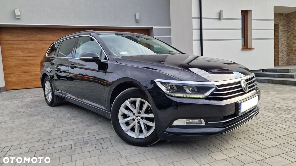 Volkswagen Passat - 1