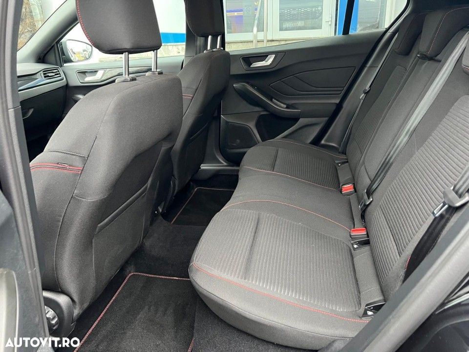 Ford Focus - 7