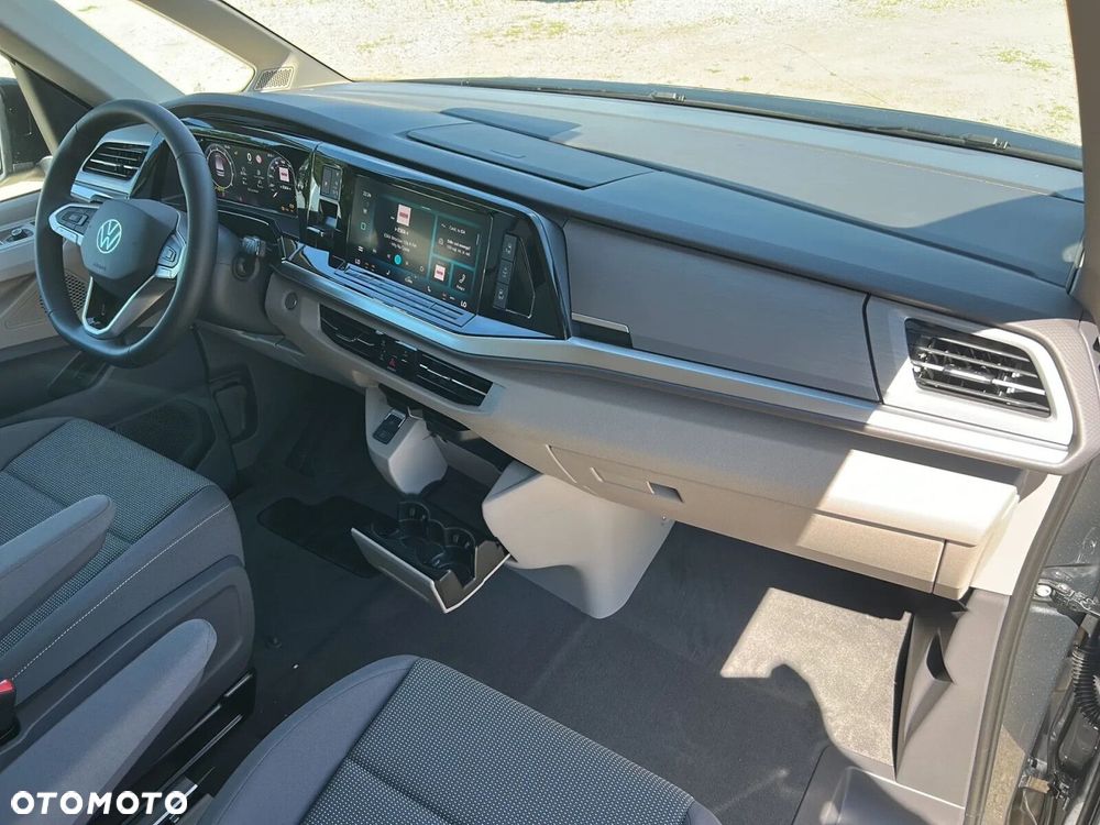 Volkswagen Multivan - 13