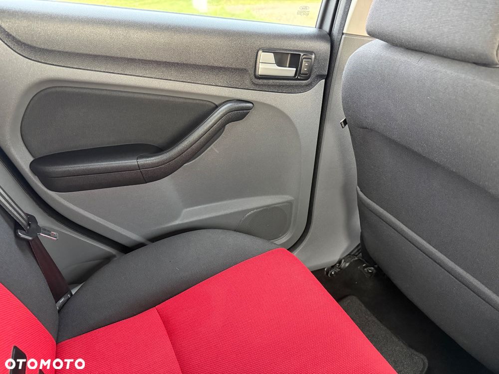 Ford Focus 1.6 16V Ghia - 22