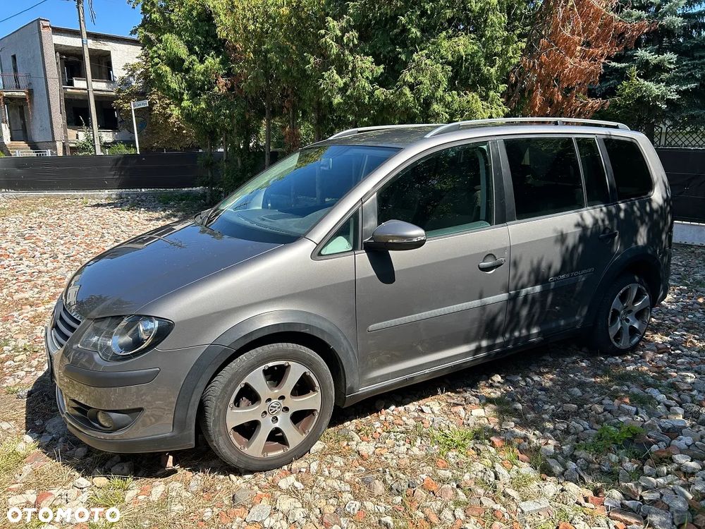 Volkswagen Touran 2.0 TDI DPF Cross - 1