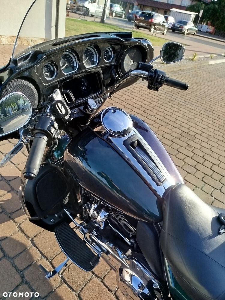 Harley-Davidson Touring Electra Glide - 12