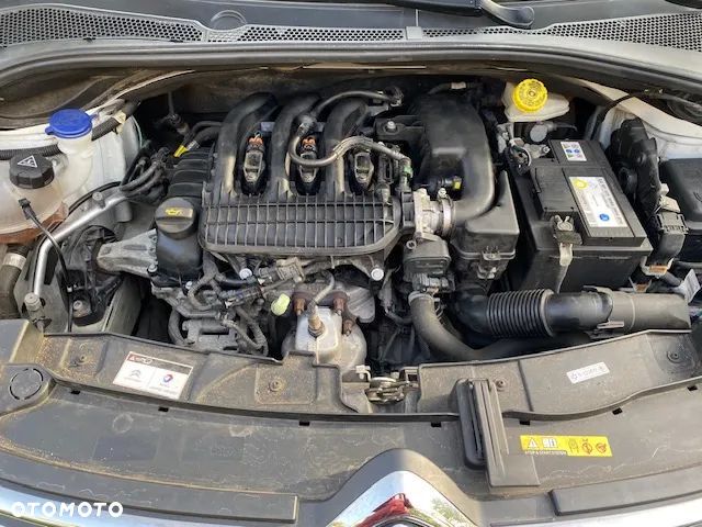 Citroën C3 1.2 PureTech GPF Shine - 19