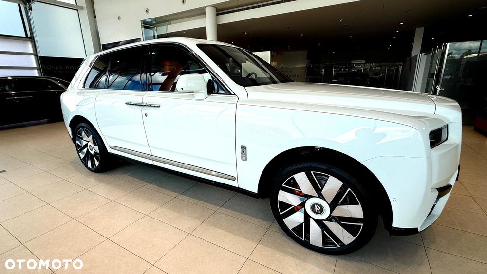 Rolls-Royce Cullinan - 8