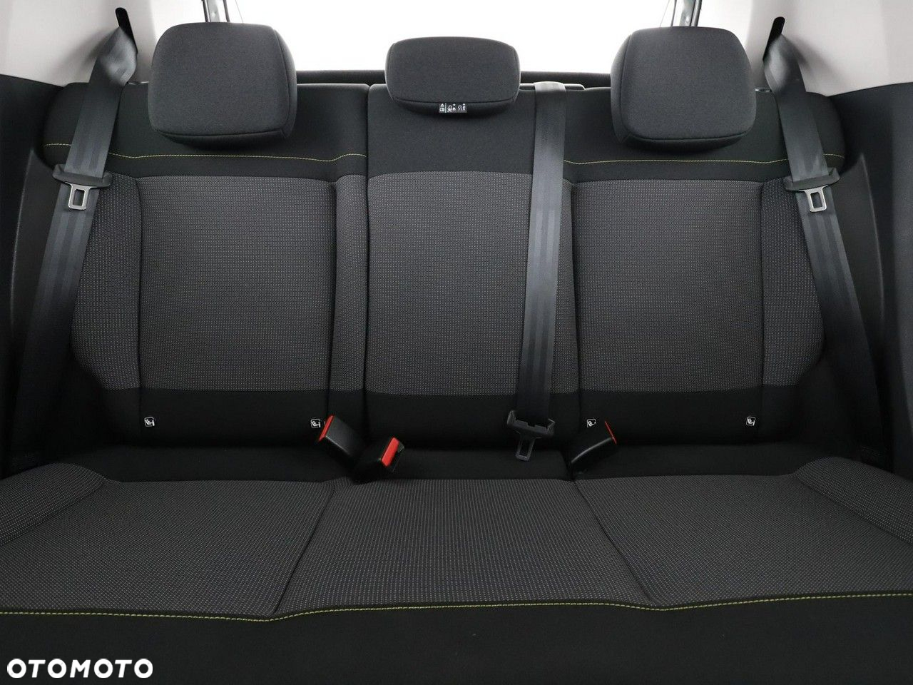 Citroën C3 1.2 PureTech GPF Shine - 18