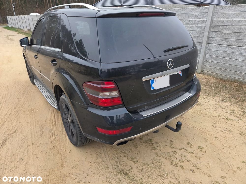 Mercedes-Benz ML - 10