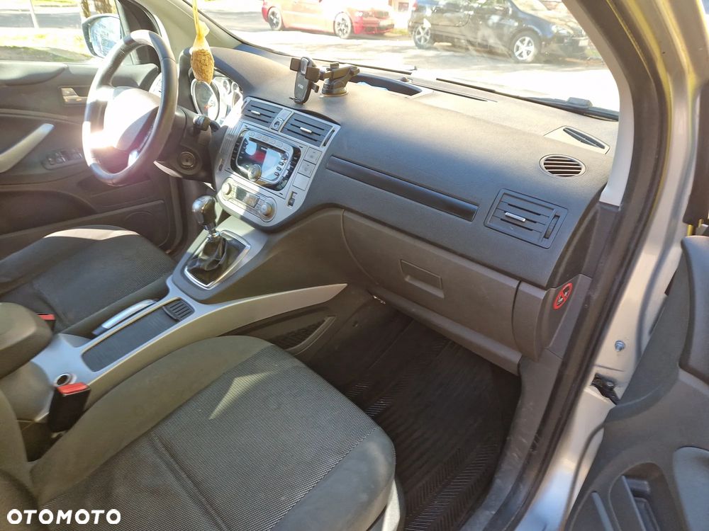 Ford Kuga 2010 photo 2