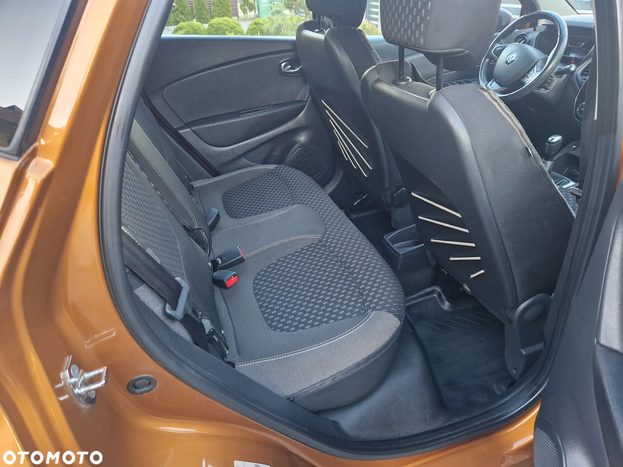 Renault Captur (ENERGY) TCe 90 BOSE EDITION - 6