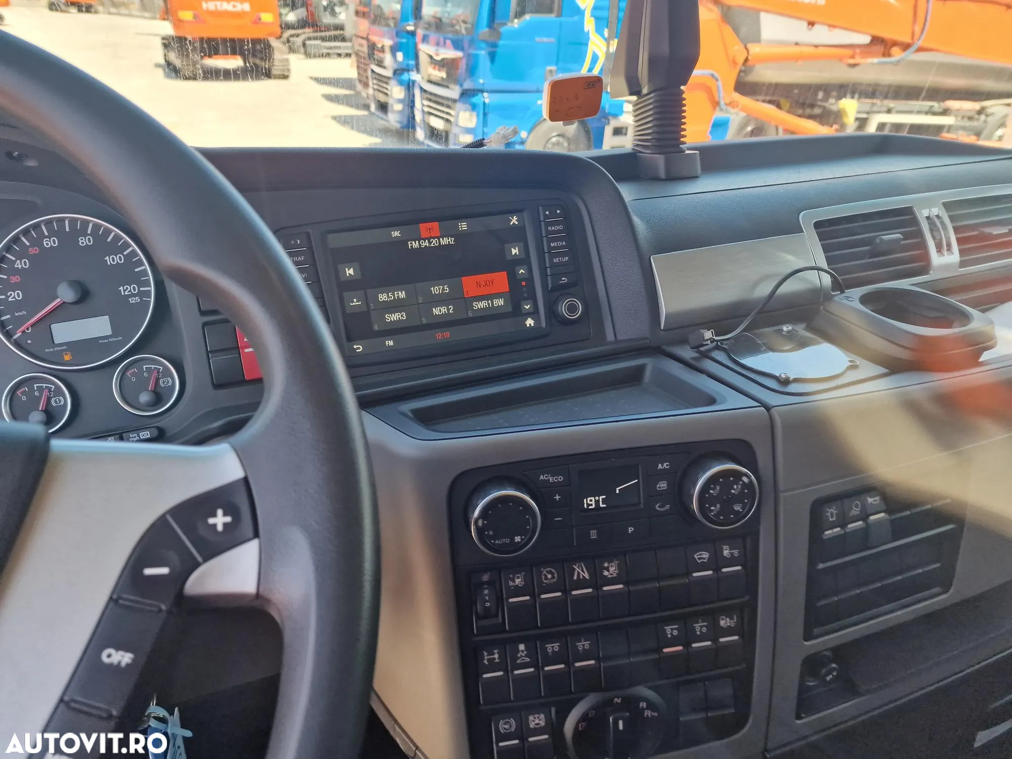 MAN TGX 26.510 6x2/4, axa liftabila si VIRATOARE, 2020, 377.042Km, XXL, Automata+Intarder 6 trepte, Frigider, Aer cond stationare, Proiectoare, Anv 80% bune, rulat doar in Germania, posibilitate leasing 4 ani, goarne,l proictoare, CA NOU-47.900 EUR+Tva - 19