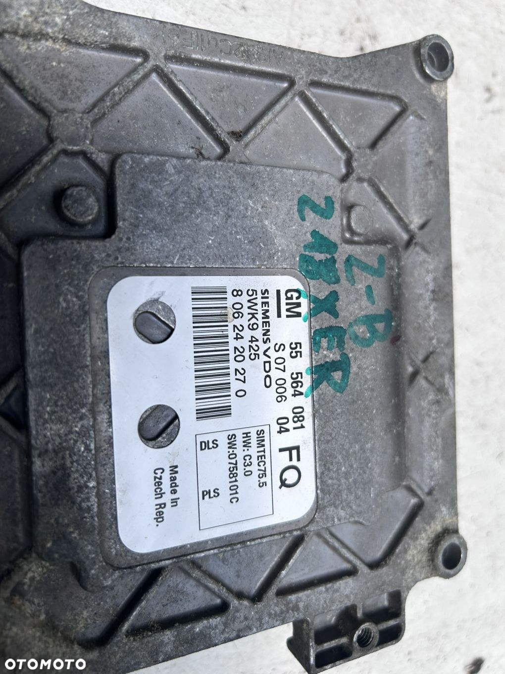Sterownik silnika Opel Zafira B Z18XER 55564081 - 3