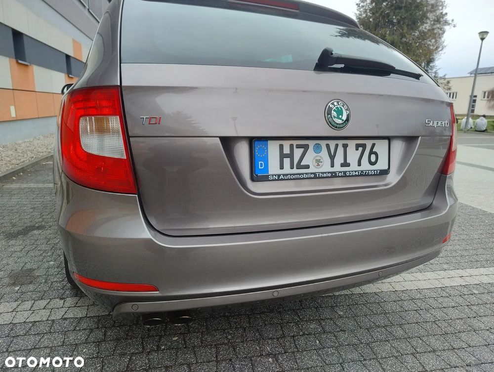 Skoda Superb 2.0 TDI Exclusive - 35