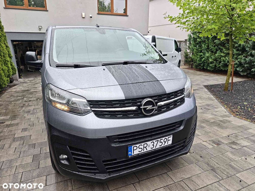 Opel Vivaro - 1