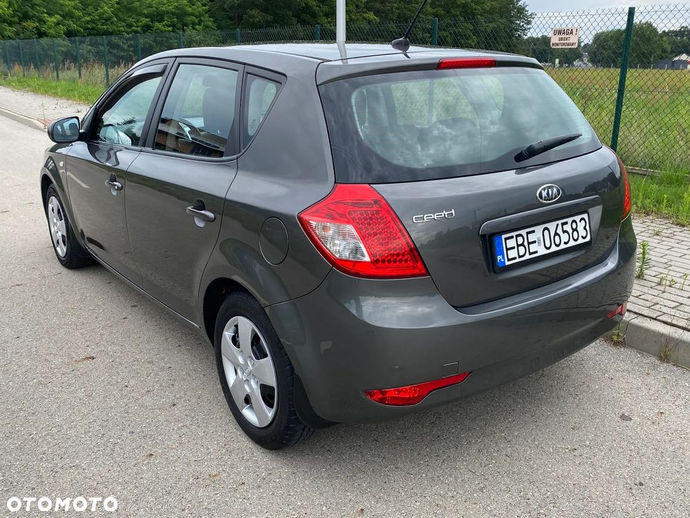 Kia Ceed Cee'd 1.4 Comfort - 4