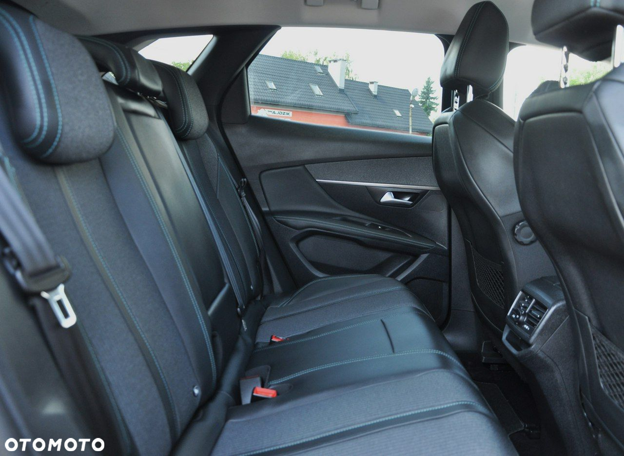 Peugeot 3008 1.6 PureTech Hybrid PHEV Allure Pack S&S EAT8 - 17